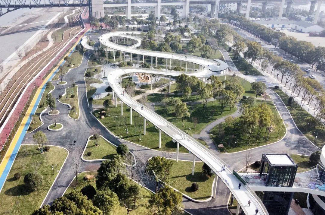 上海黄浦江45公里岸线公共空间如期贯通